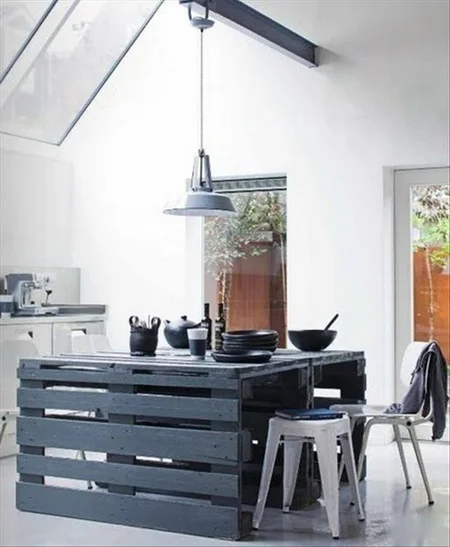black-kitchen-island-from-pallet