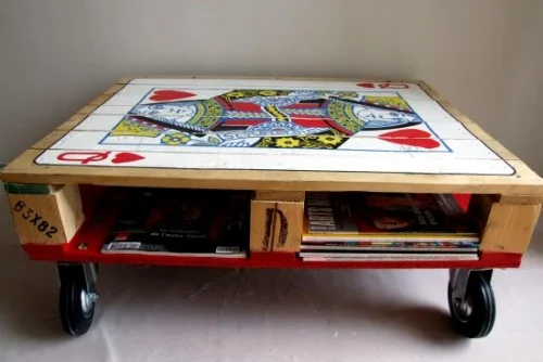 coffe-table-card-drawing-on-pallete