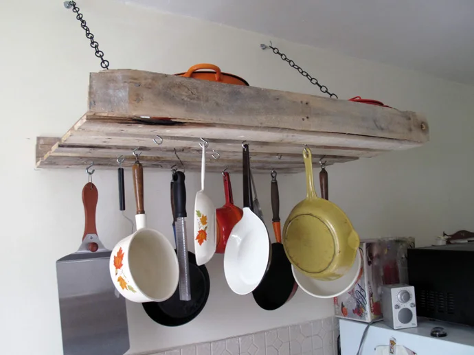 pallet-kitchen-tools-holder
