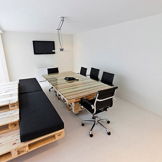 pallet-office-furniture