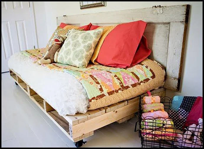 pallet-outside-couch