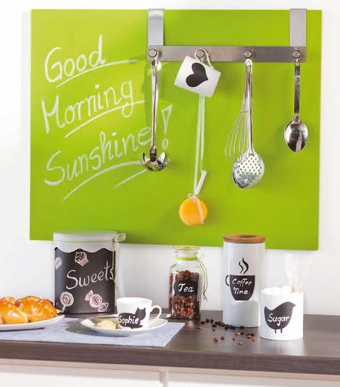 chalkboard-paint-kitchen-organizer