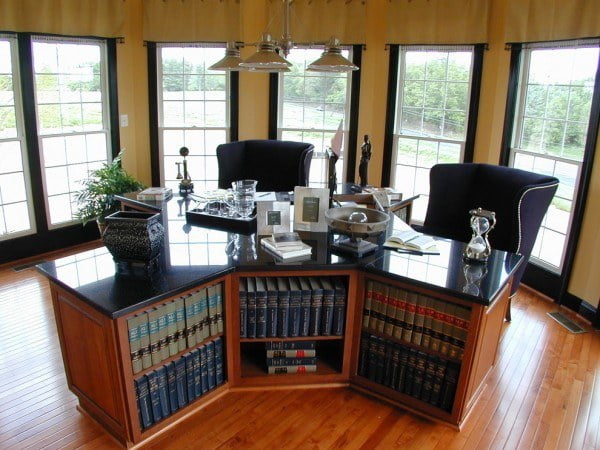 traditionalhomeoffice1